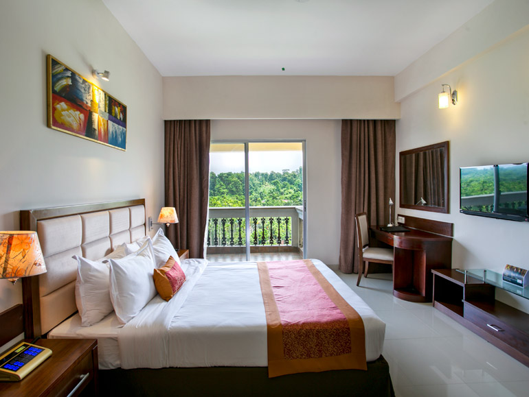 Executive Suite Hill View