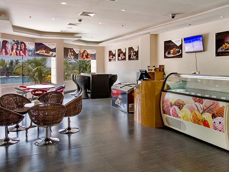 Scoops Ice Crème Parlor